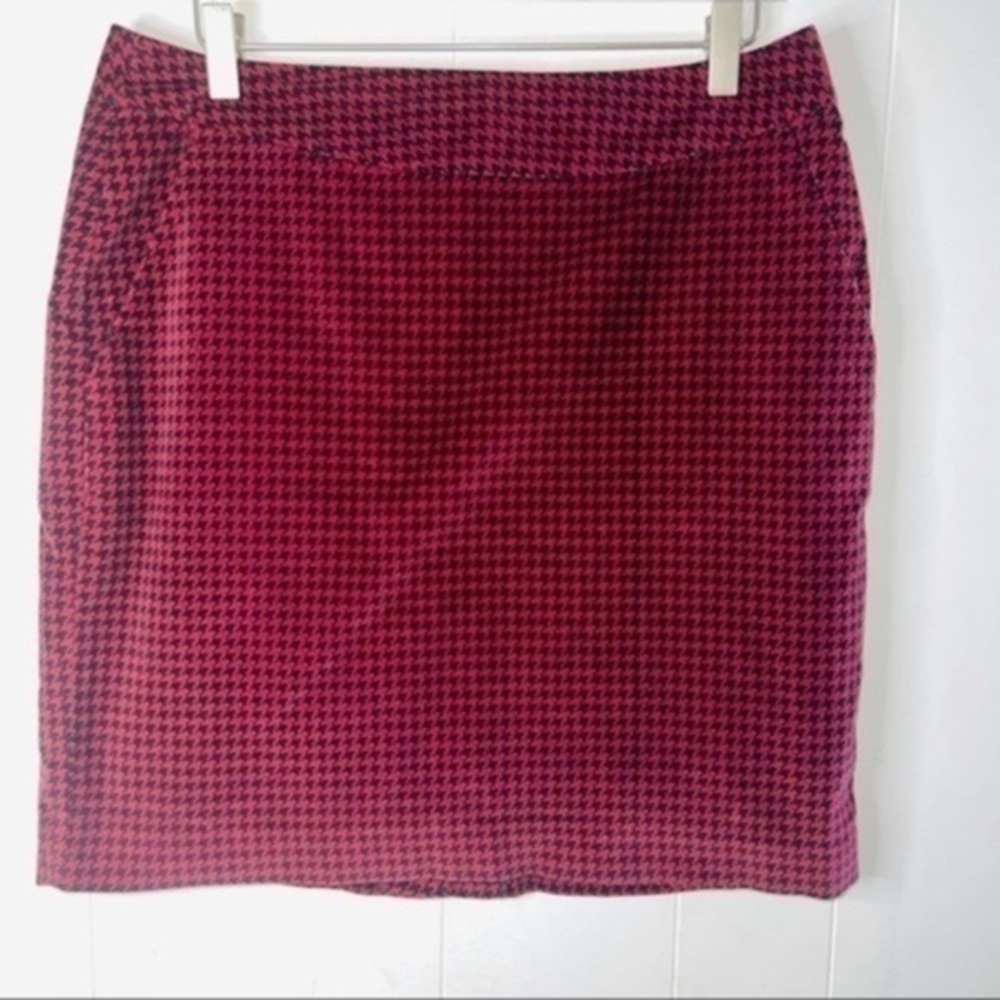 L.L. Bean Houndstooth Pencil Skirt Size 10 PET.